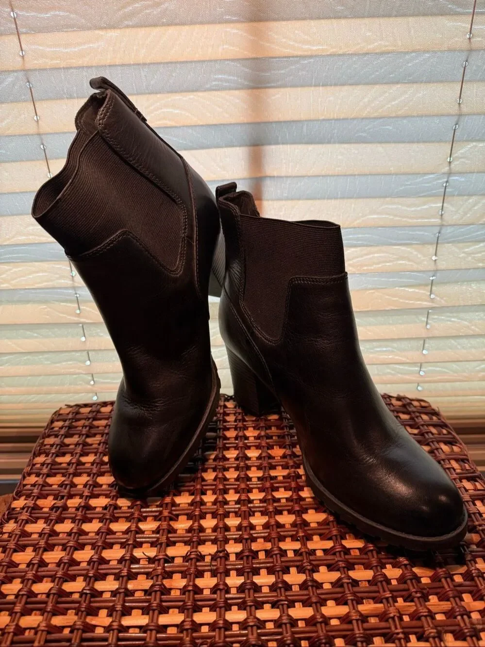 Clarks Collection Women's Verona Ease Booties